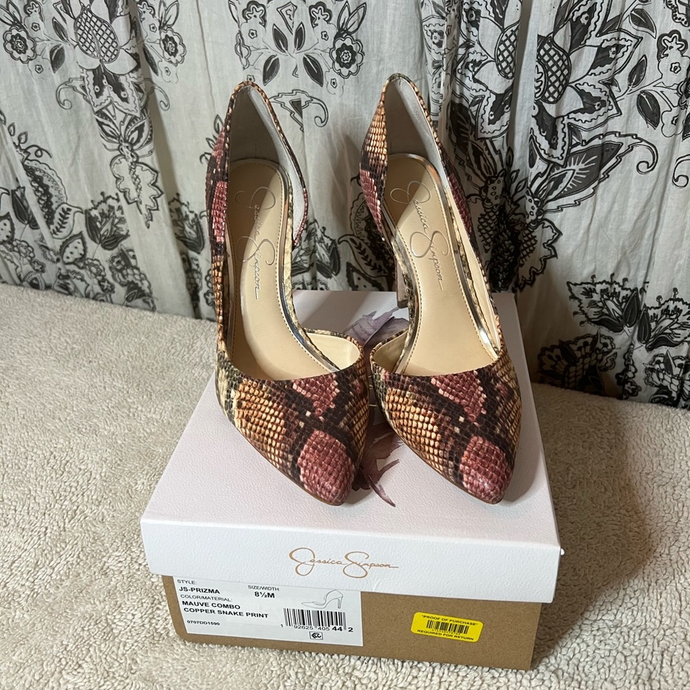 Jessica Simpson - PRIZMA Heels